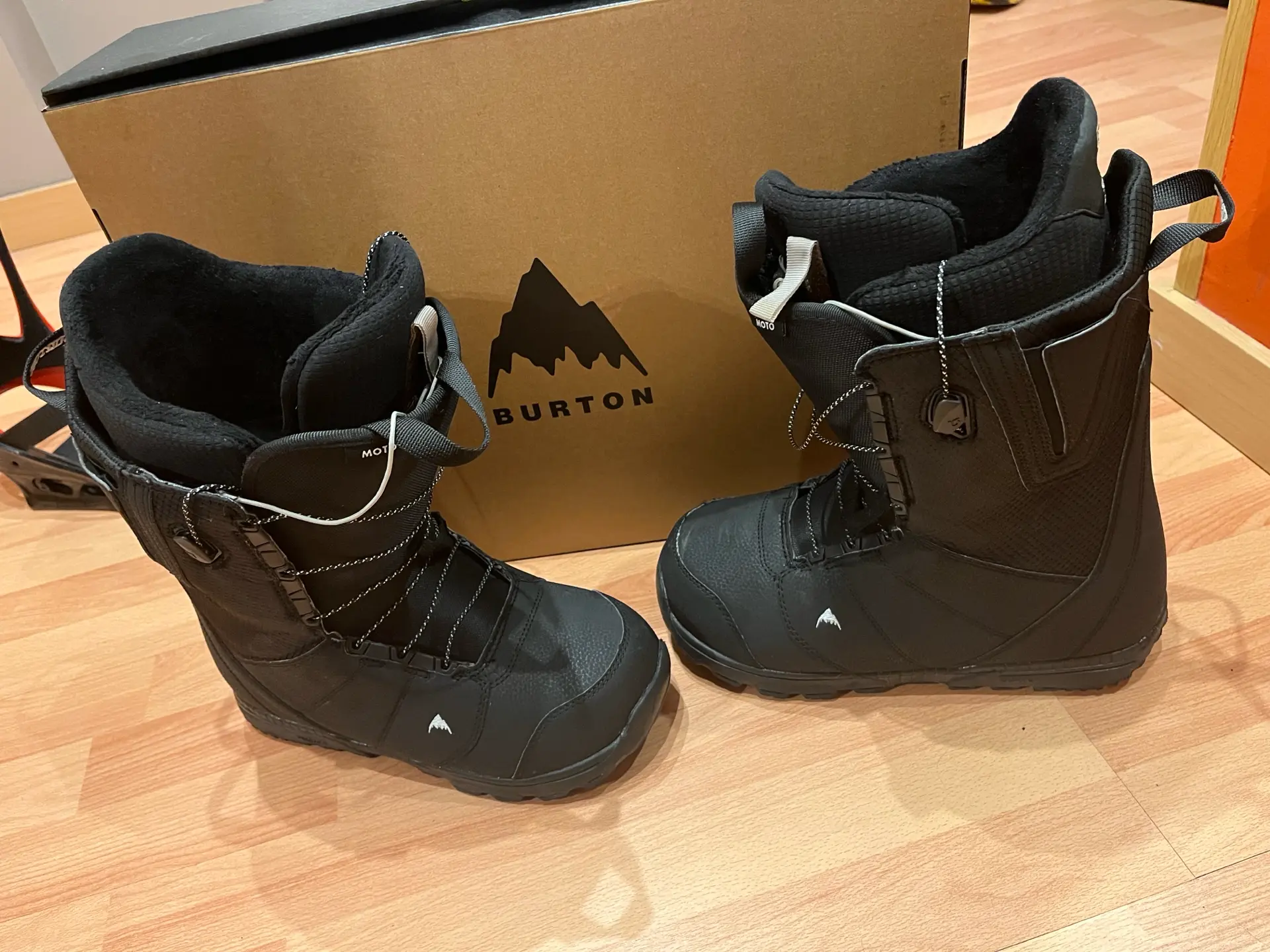 botas burton snowboard segunda mano Men's Highshot X Step On Boots 2026 Sage Green / 13 Zone BOA Fit System lets you independently adjust the upper and lower boot tension for a custom Botas Snowboard Burton Talla 11